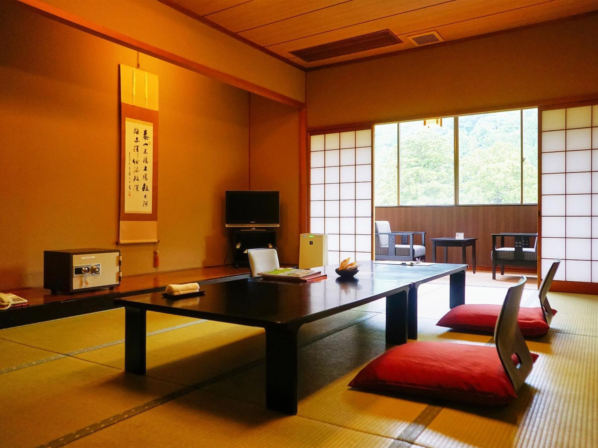 Hotel Sanrakuen Tonami Habitación foto